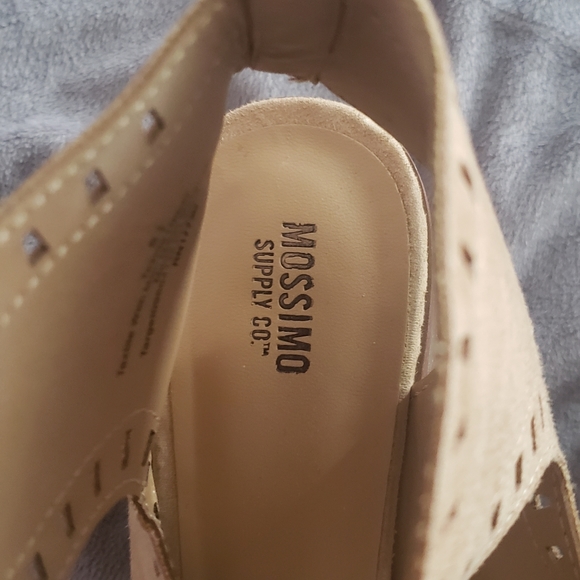 Sandals - Picture 4 of 6